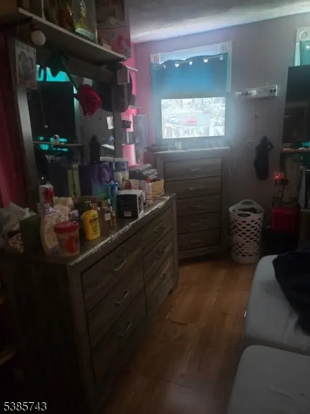 Jersey City, NJ 07305,25 Morton Pl