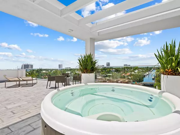 Fort Lauderdale, FL 33301,353 Sunset Drive #PH02