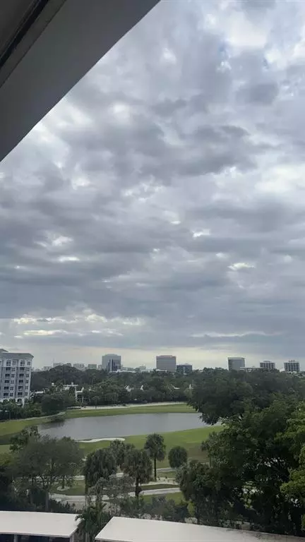 West Palm Beach, FL 33401,2425 Presidential Way #705