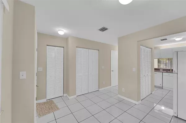 Coral Springs, FL 33065,9088 NW 40th St