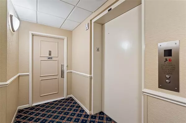 Lauderdale By The Sea, FL 33308,4900 N Ocean Blvd #412