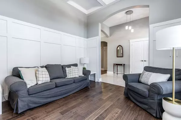 Springwater, ON L0L 1Y3,25 MENNILL DR