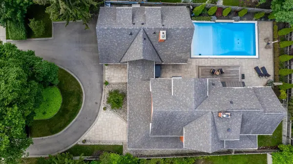 335 Lakeshore RD W, Oakville, ON L6K 1G3