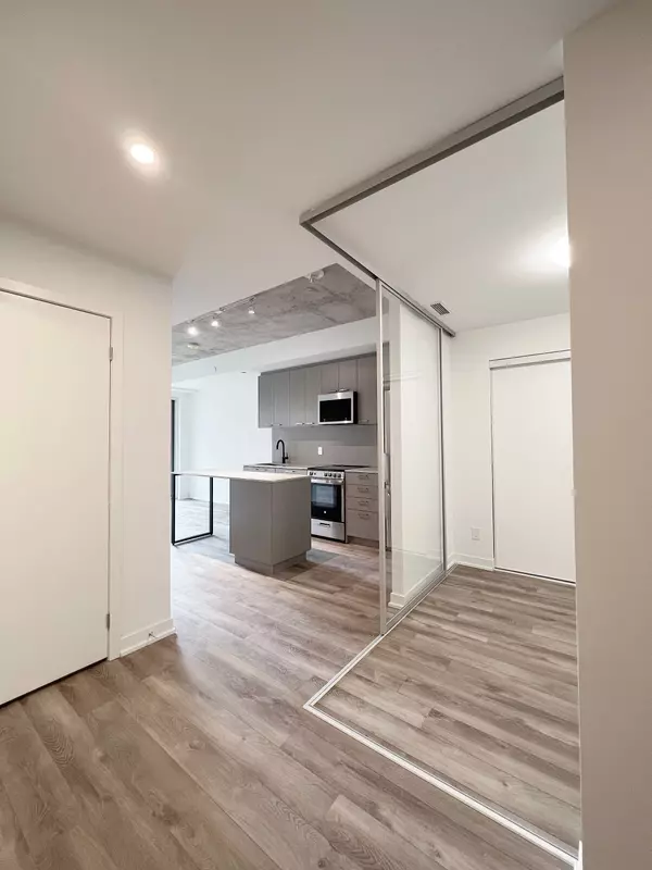 Toronto W03, ON M6N 0C1,1808 St Clair AVE W #413