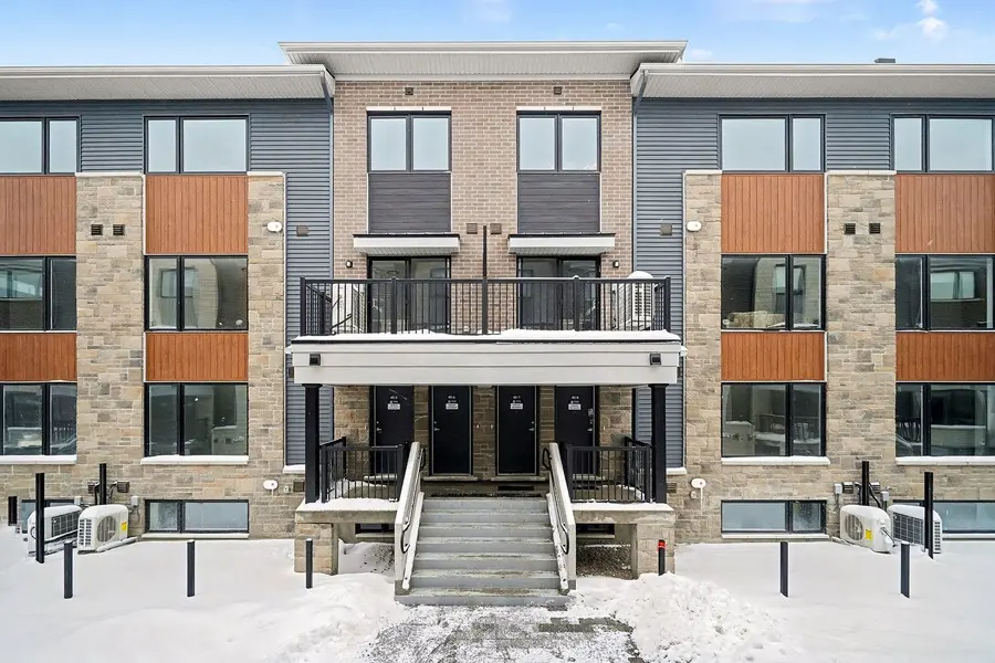 401 Glenroy Gilbert DR #5, Barrhaven, ON K2J 5G3