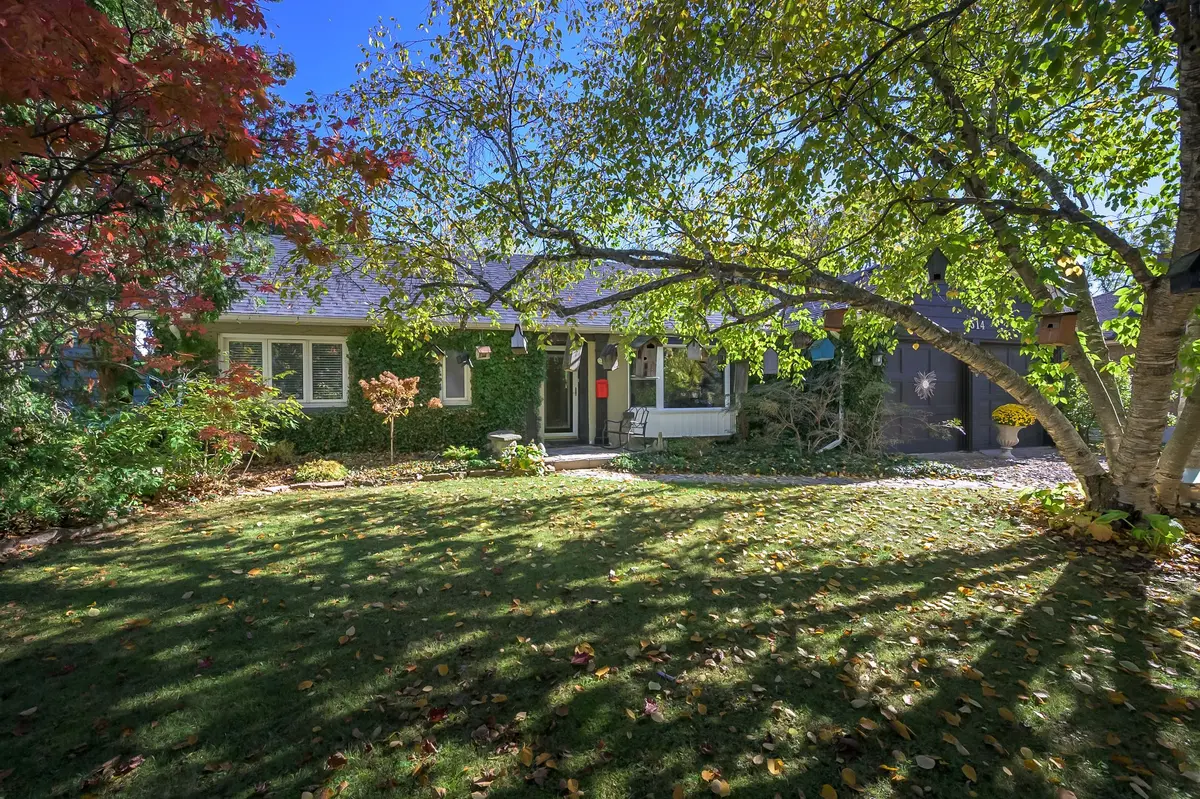 London South, ON N6C 3T9,514 Upper Queen ST