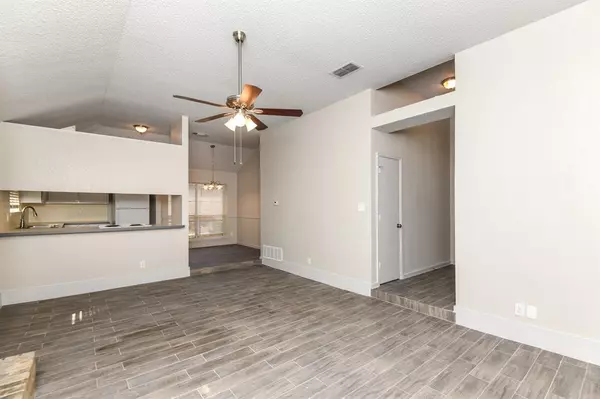 Arlington, TX 76001,914 Pierce Arrow Drive