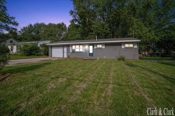 6037 Hughes RD, Lansing, MI 48911