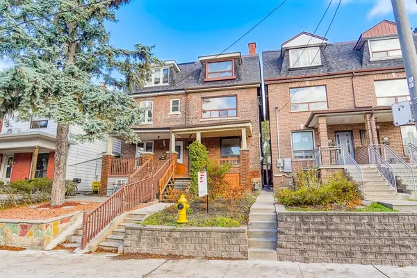 Toronto C01, ON M6G 3G6,243 Montrose AVE