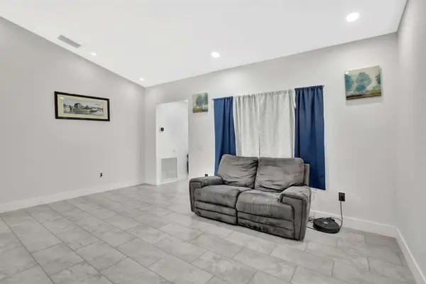 Sunrise, FL 33323,11831 NW 38th Pl