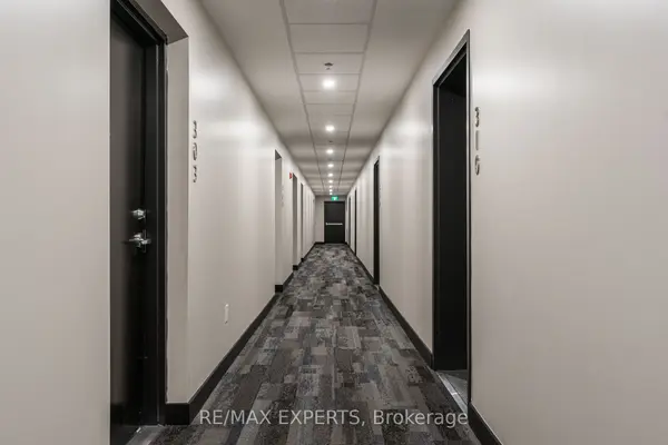 Barrie, ON L9J 0M1,430 Essa RD #303