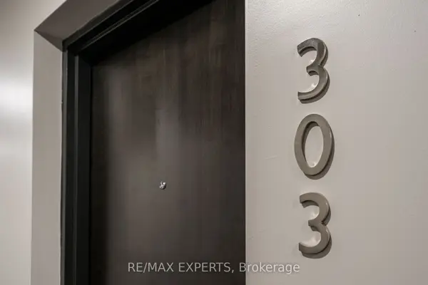 Barrie, ON L9J 0M1,430 Essa RD #303