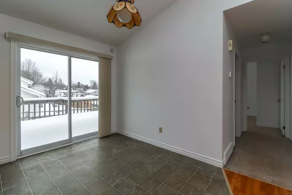 Collingwood, ON L9Y 3N4,165 Paterson ST