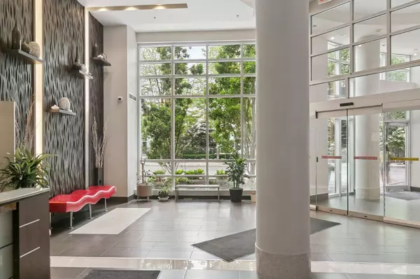 Mississauga, ON L4Z 0A4,70 Absolute AVE #1002