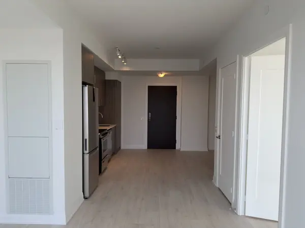 Oakville, ON L6H 7X8,412 Silver Maple DR #611