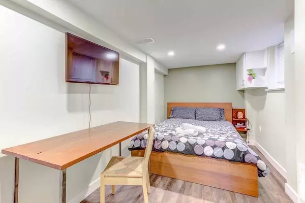 Toronto W03, ON M6M 3P4,394 Kane AVE #Lower