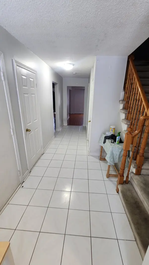 Mississauga, ON L5R 3R6,5048 Willowood DR