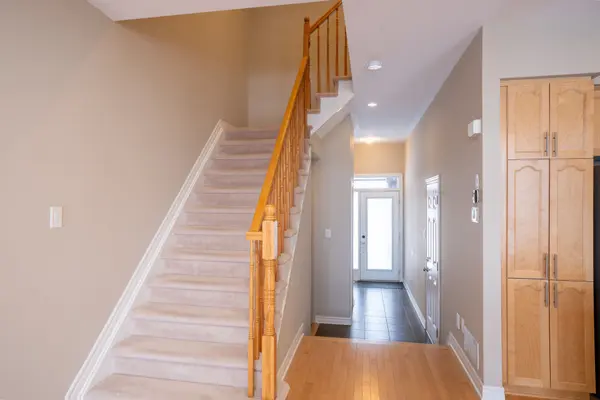 Kanata, ON K2T 0B7,914 Fletcher CIR