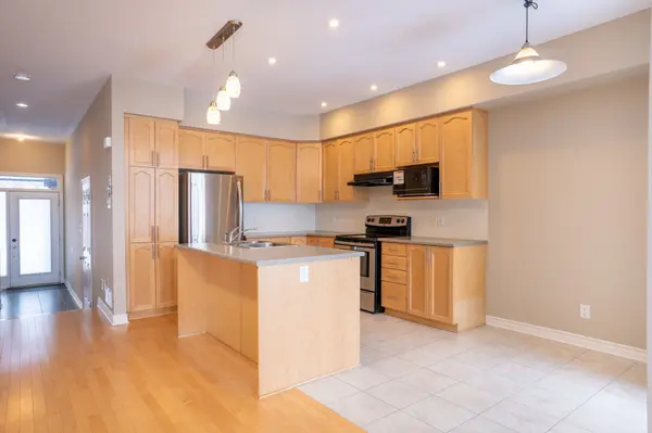 Kanata, ON K2T 0B7,914 Fletcher CIR
