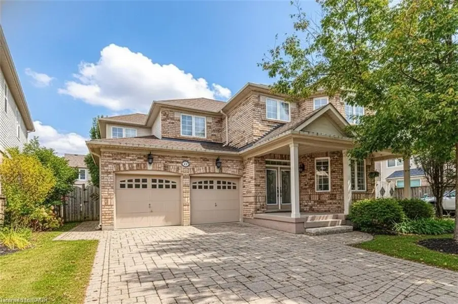 47 Dellgrove CIR, Cambridge, ON N1T 2J9