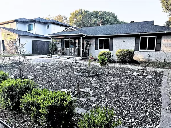 3715 LA JOYA Drive, Dallas, TX 75220