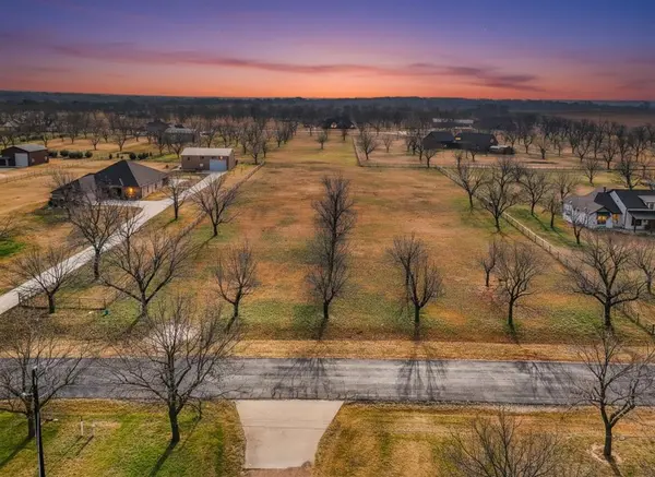 11015 Orchards Boulevard, Cleburne, TX 76033