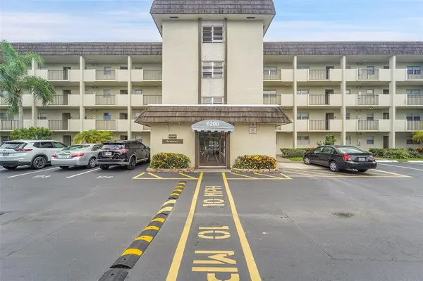 6200 NW 44th St #106, Lauderhill, FL 33319