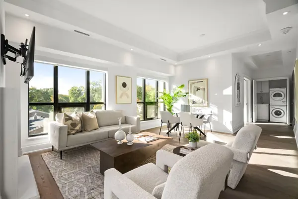 Toronto W08, ON M8X 2T1,4 The Kingsway N/A #504