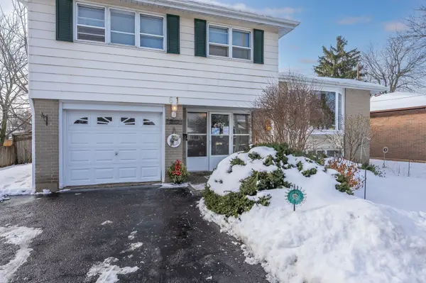 Halton Hills, ON L7G 2T5,61 Moore Park CRES