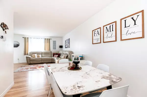 London East, ON N5V 1A9,12 Noel AVE