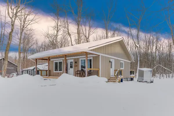 24 Ted's LN, Trent Lakes, ON K0L 1J0