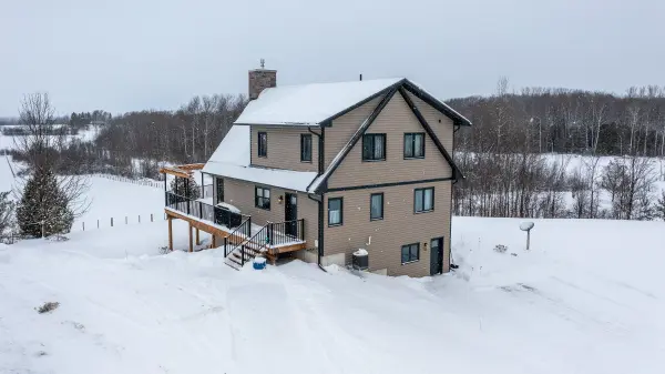 Chatsworth, ON N0H 1G0,742654 Sideroad 4B Side Road