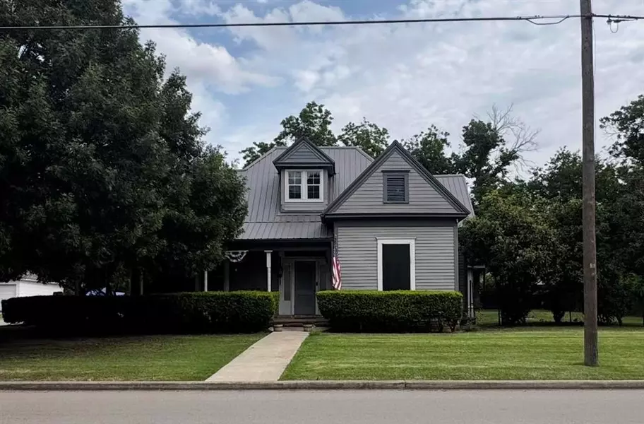 818 E Elm Street, Hillsboro, TX 76645