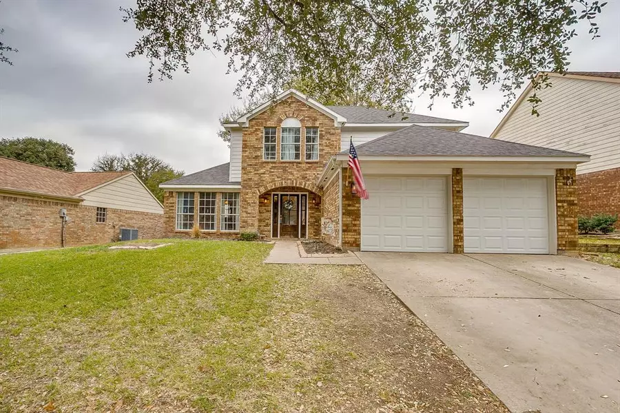 5221 Grand Mesa Drive, Fort Worth, TX 76137