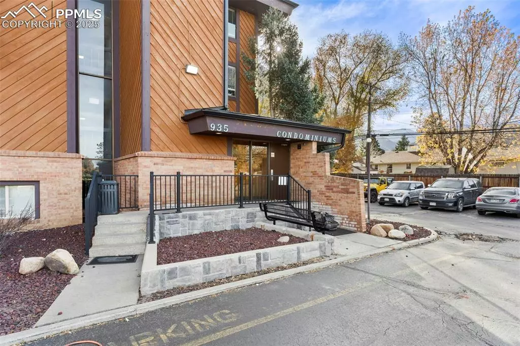 Colorado Springs, CO 80905,935 Saturn DR #125