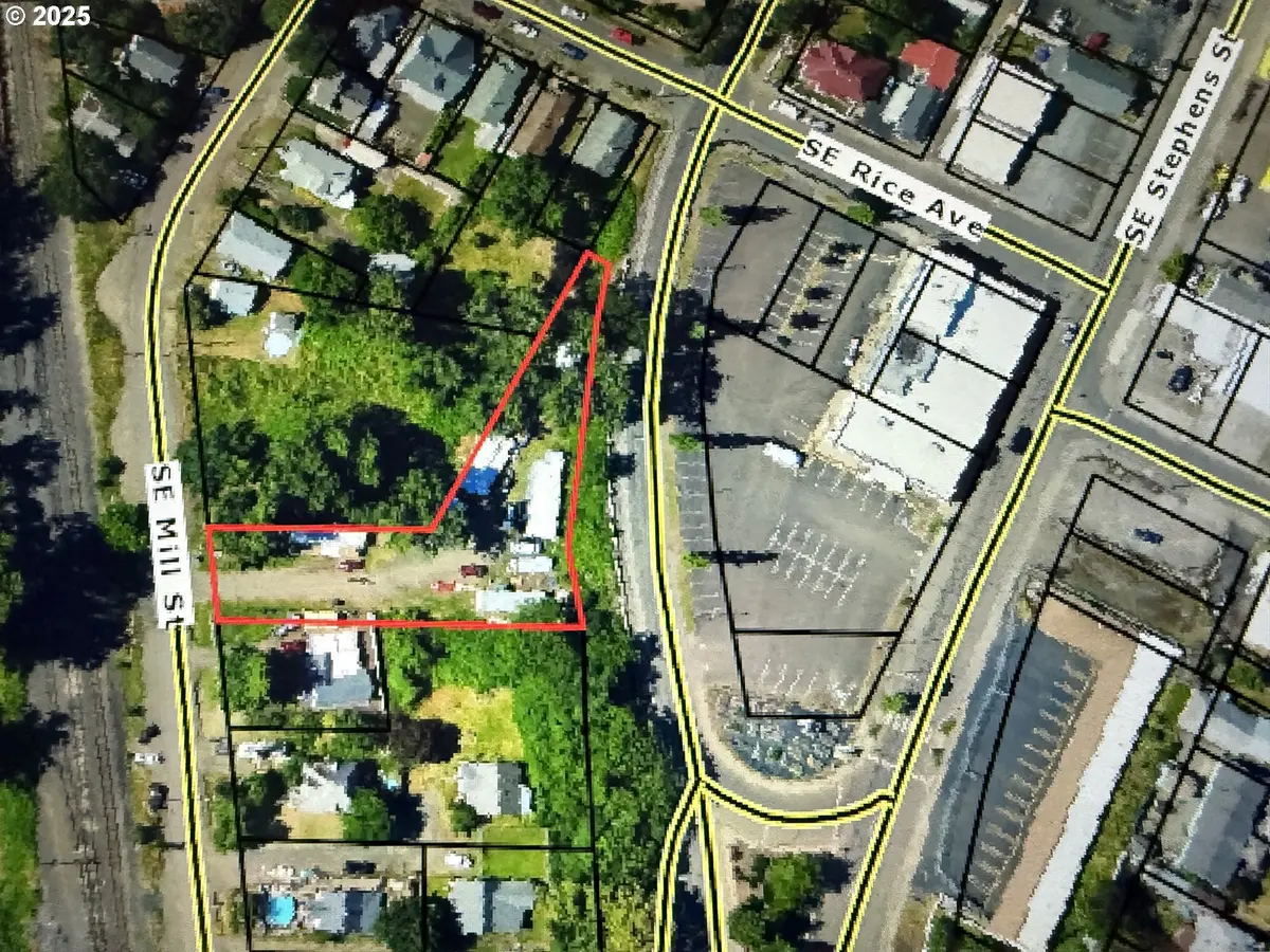 Roseburg, OR 97470,1713 SE MILL ST