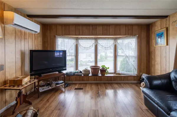 View Royal, BC V9A 7B3,158 Cooper Rd #14