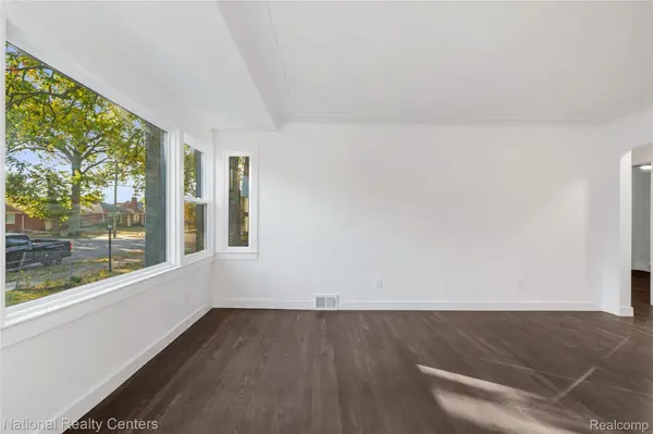 Detroit, MI 48235,19415 Coyle ST