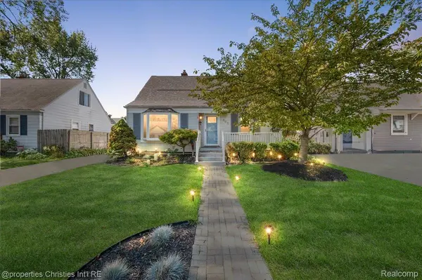 Royal Oak, MI 48067,305 N Kenwood AVE