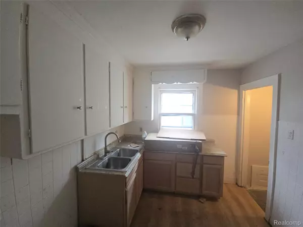 Detroit, MI 48227,15840 Ardmore ST