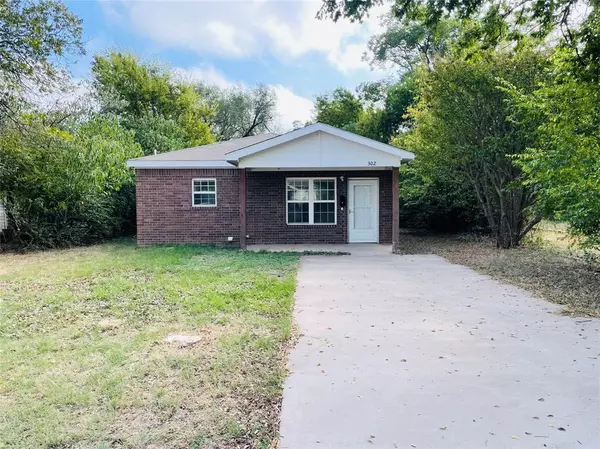 302 S Madera Street,  Eastland,  TX 76448