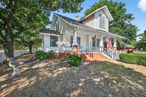 Leonard, TX 75452,201 N Main Street