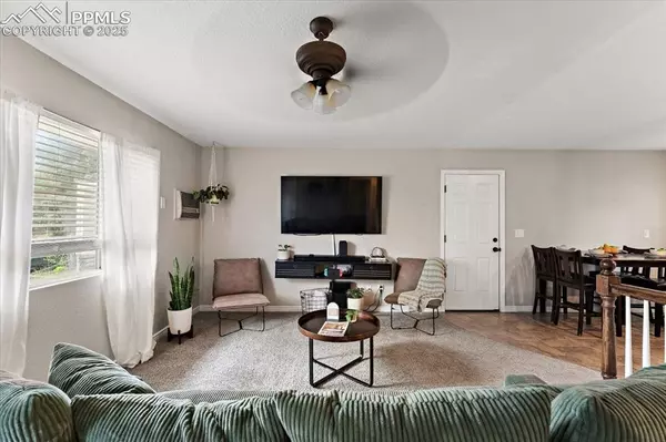 Colorado Springs, CO 80906,1304 Burnham ST