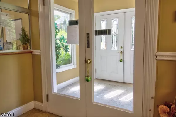 Englewood City, NJ 07631,180 Grand Ave