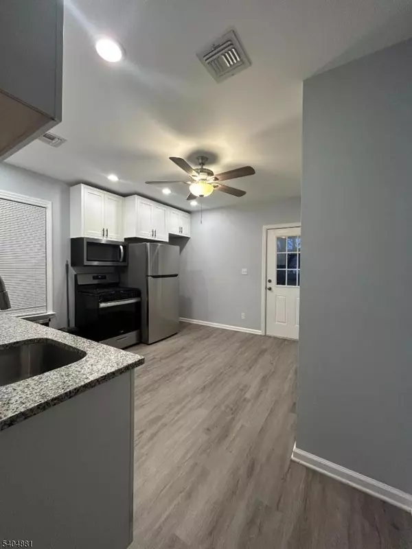 Roselle Park Boro, NJ 07204,430 Seaton Ave