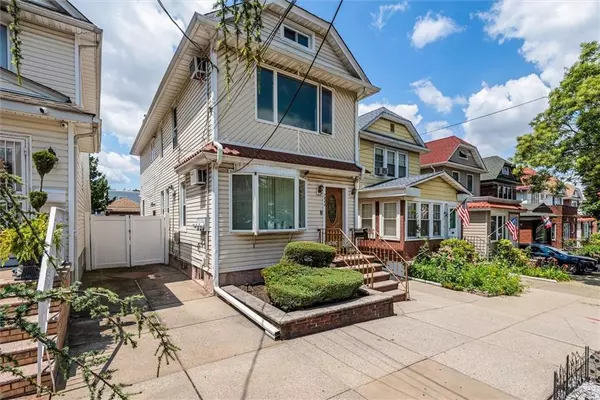 7844 86th ST, Glendale, NY 11385