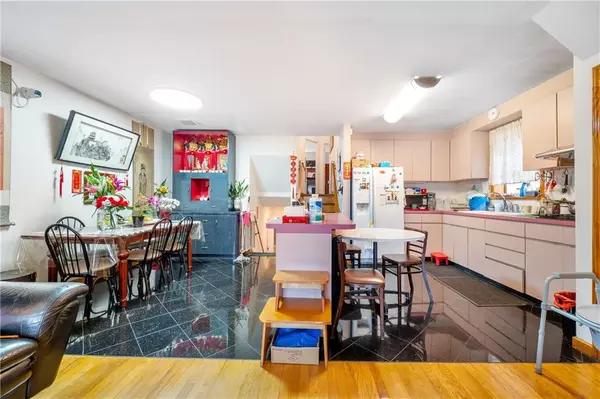 Brooklyn, NY 11219,1427 67th ST