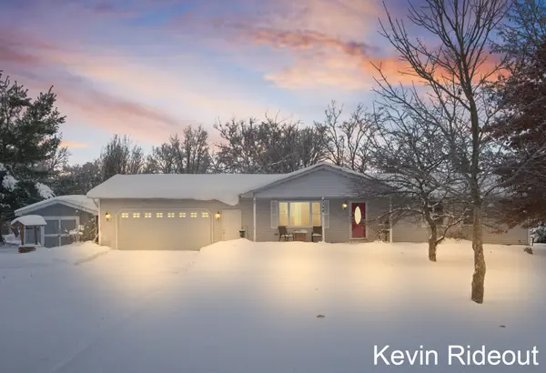 8348 Joelle DR, Cadillac, MI 49601