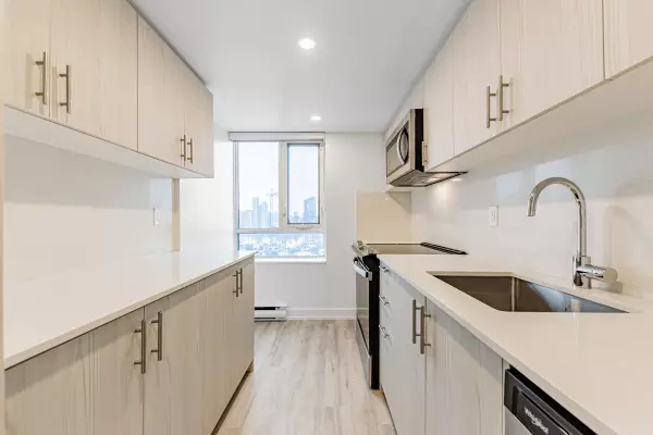 Toronto C08, ON M5A 3X1,201 Sherbourne ST #2106