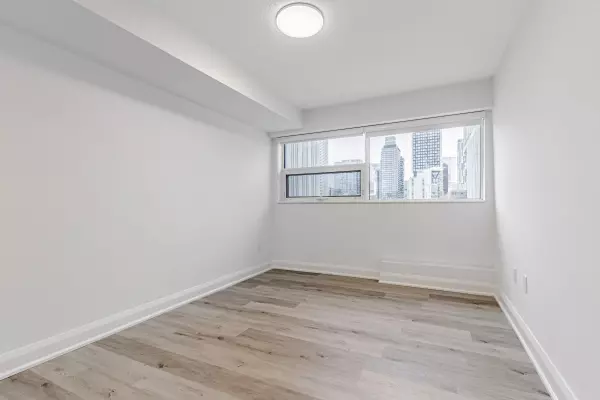 Toronto C08, ON M5A 3X1,191 Sherbourne ST #819